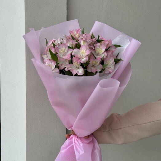 Розовое настроение 💗 с альстромериями