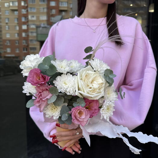 Цветочная композиция "Взмах крыла"