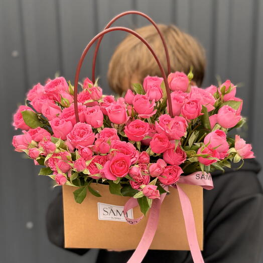Small bag with spray roses