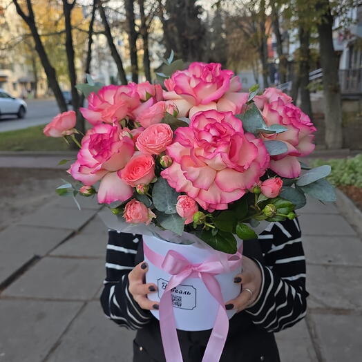 Коробка с французскими розами