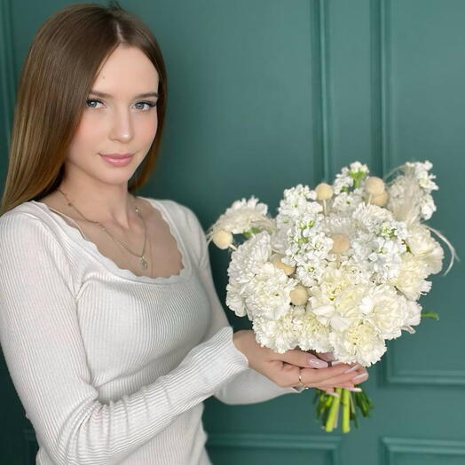 Свадебный букет из диантусов и маттиолы 805