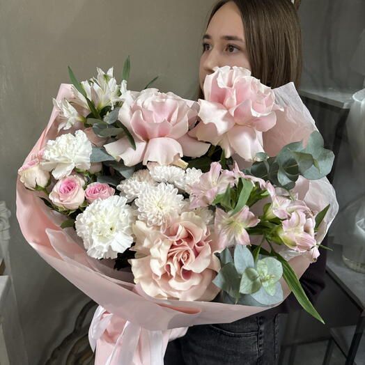 Нежный букет в бело-розовой  гамме