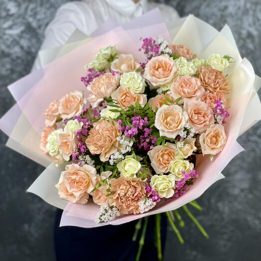 Bouquet of bush roses Blancmange