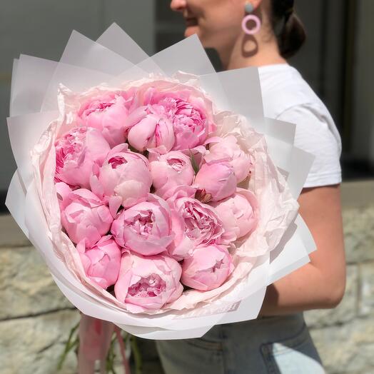 "SARAH" bouquet of peonies
