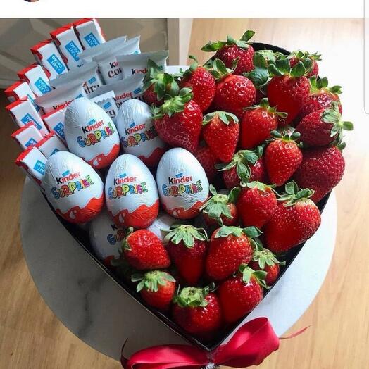 Клубника с киндером