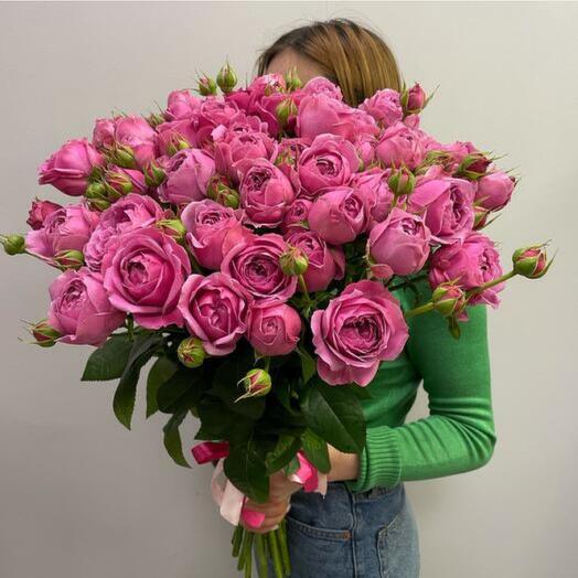 Bouquet of peony roses