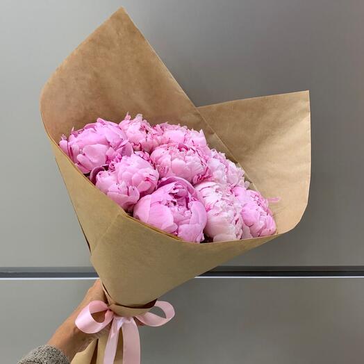 11 peonies in stylish crafting