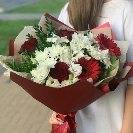 Яркий день в красном