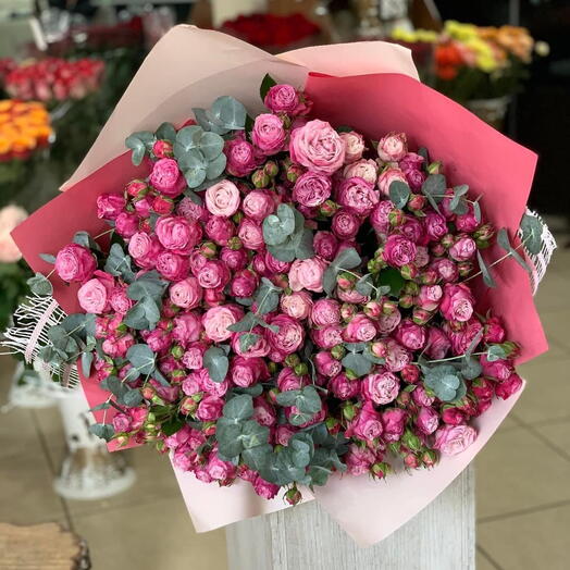 Spray rose bouquet