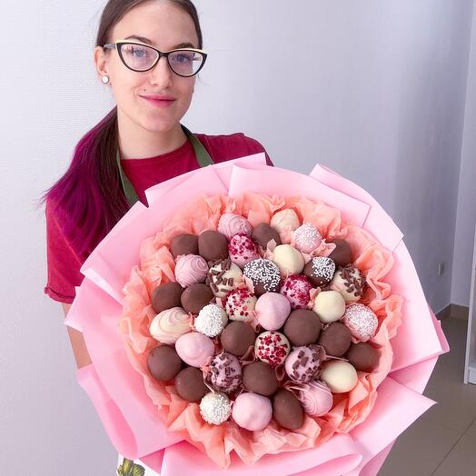 Букет из клубники в шоколаде «Микс вкусов»