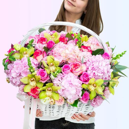Корзина "Цветочные отношения"