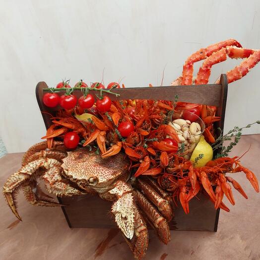 Ящик с раками и морепродуктами