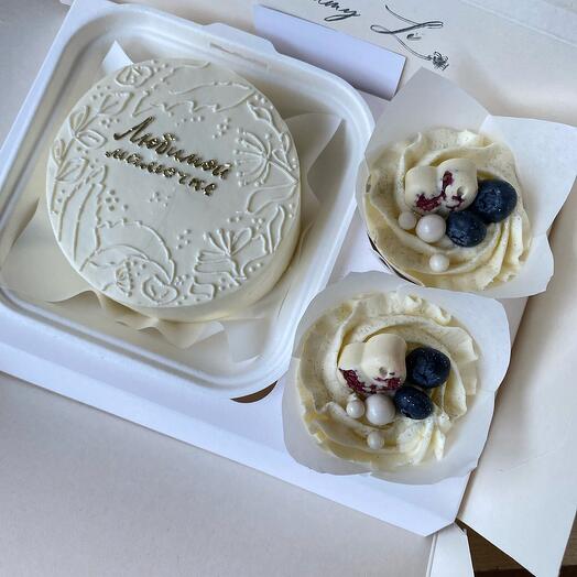Бенто набор «Любимой мамочке» на 8 марта + подарок от Vivienne Sabo — румяна MACARON