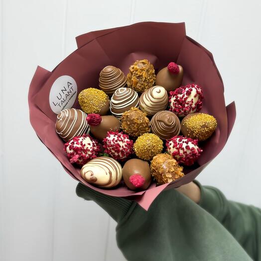 Strawberry bouquet with Caramell chocolate