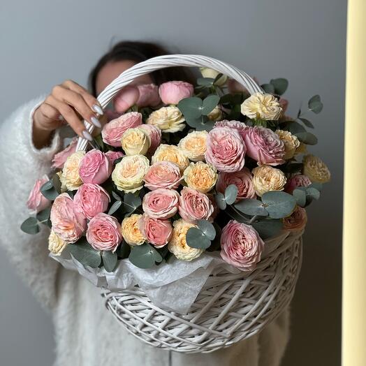 Cesta de rosas peonías😍️
