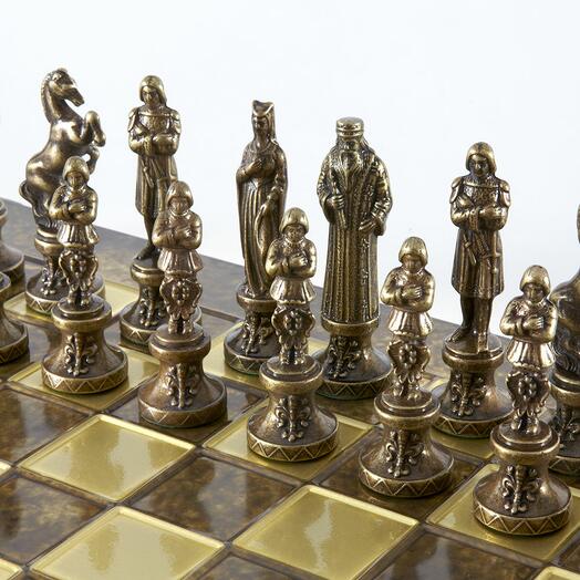 Renaissance chess set with gold/brown chessmen and brown/bronze chess board 36 x 36cm