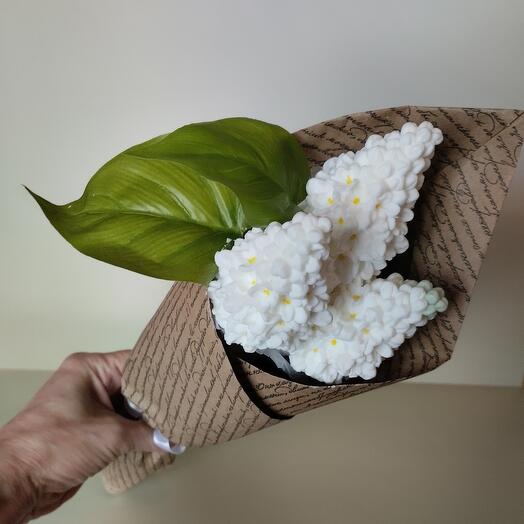 "Предвкушение". Букет белой сирени из мыла