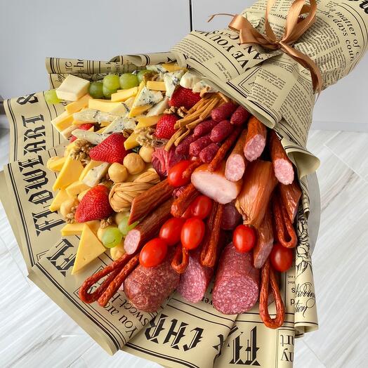 Bouquet de queso y salchichas para hombres