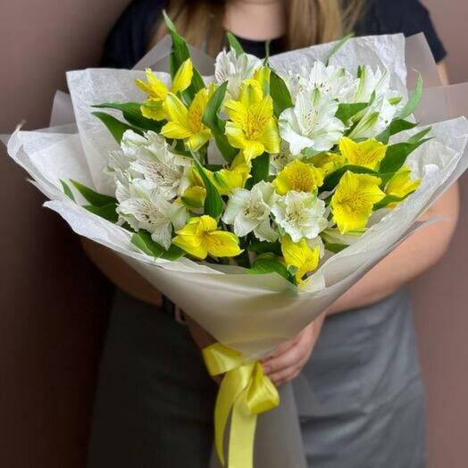 Sunny Alstroemeria Bouquet