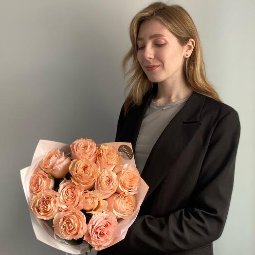 Bouquet of peony-shaped roses in peach shade S