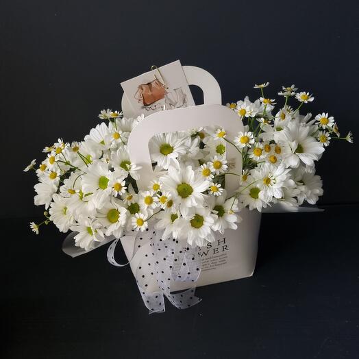 Bolso con margaritas