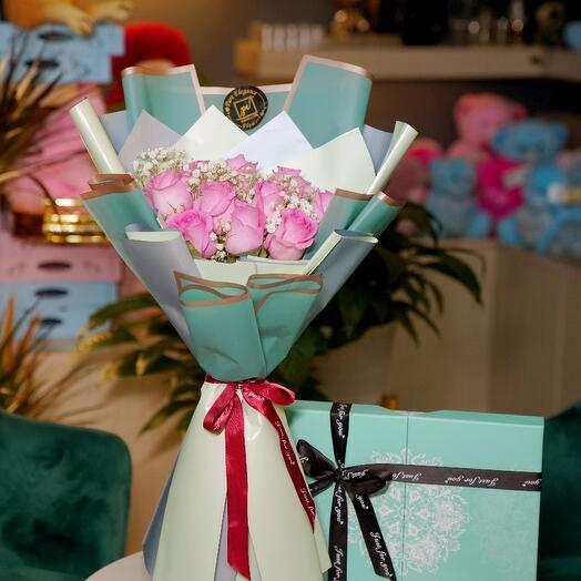 Pink roses bouquet with Green Box Luxury chocolate