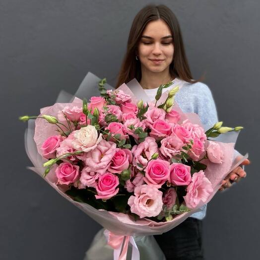 Bouquet of eustoma with rose and eucalyptus