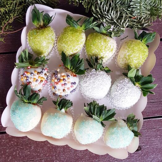 Клубника в белом шоколаде callebaut