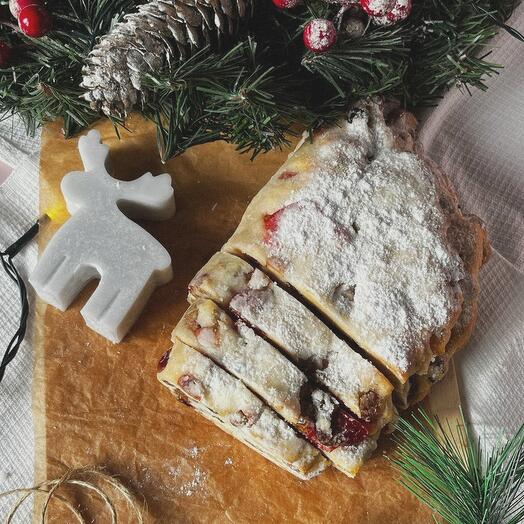 Рождественский штоллен