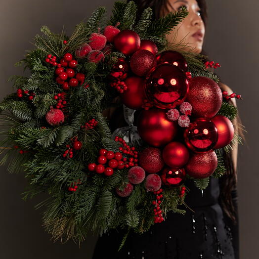 Holly Rouge Wreath