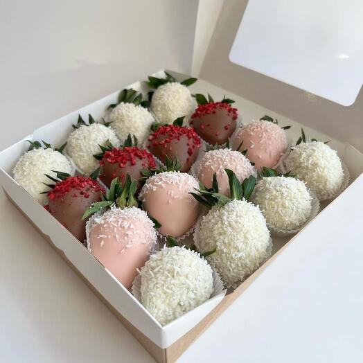 Клубника в шоколаде 16шт «Ягодный Вкусняшка»