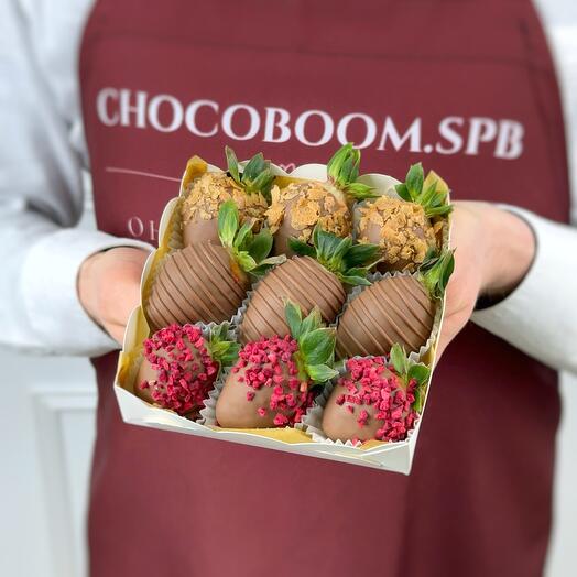 Клубника в шоколаде в наборе «Молочный блюз», 9-12 ягод