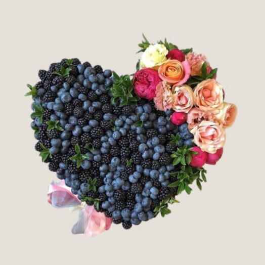 Grand Berry and Rose Bouquet