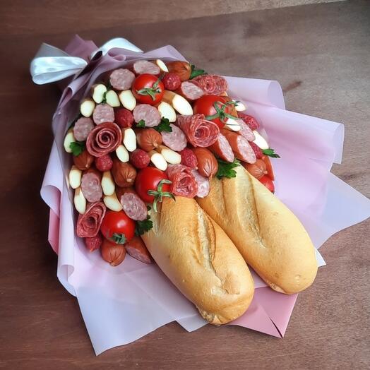 Колбасный букет для девушки