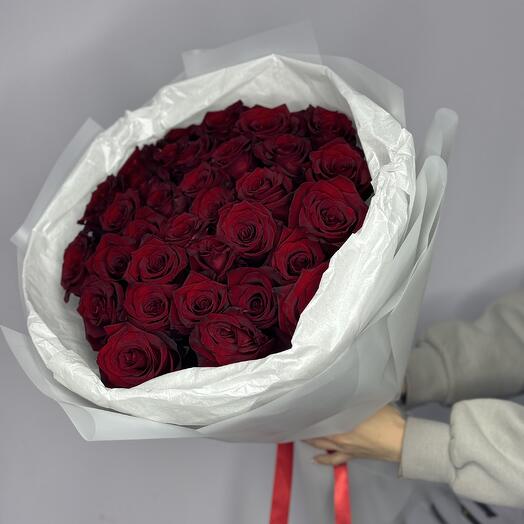 25 красных роз