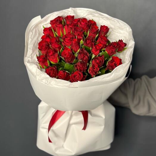 35 rosas rojas