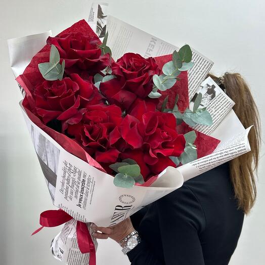 Букет французские розы с эвкалиптом