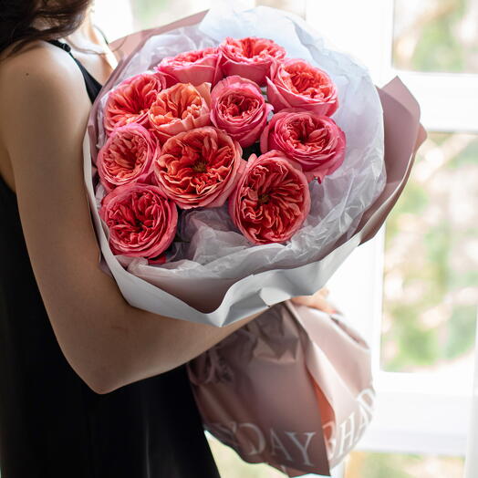 11 пионовидных роз "Pink Expression"