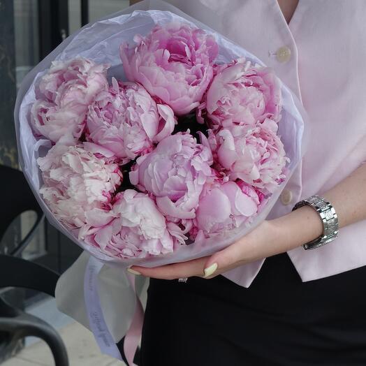 Букет от студии «TIFFANY» 9 пионов Sara Bernard