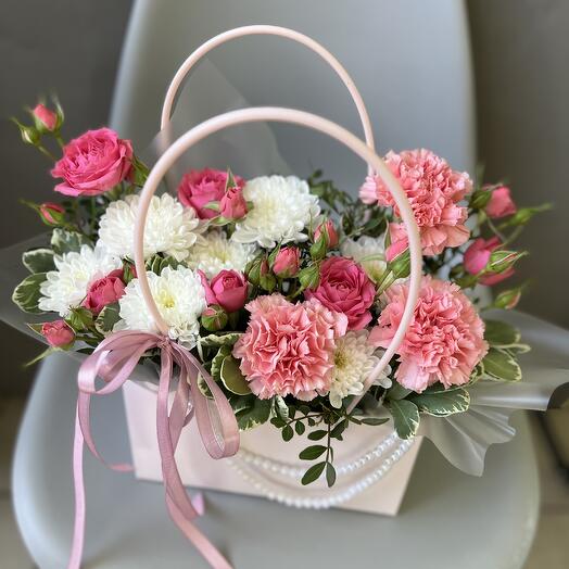 Цветочная сумочка розы, хризантема и диантус🥰