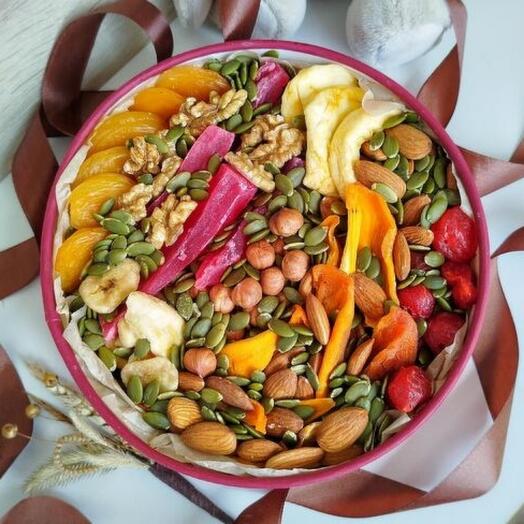 Сладкий подарочный бокс из орехов и сухофруктов с хурмой и папайей (L)