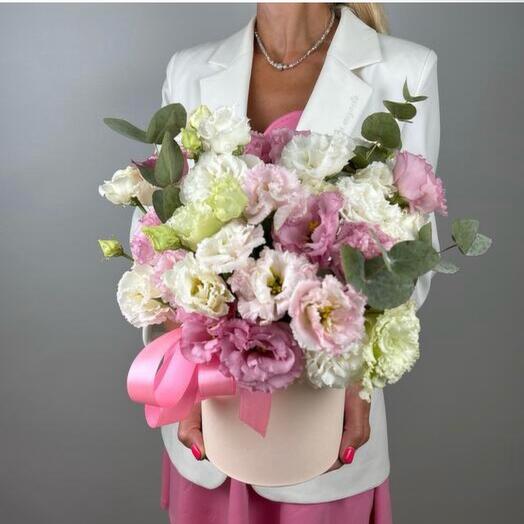 Нежный букет из Эустом в коробке