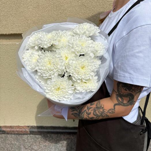 Букет из 3 белых кустовых хризантем Алтай