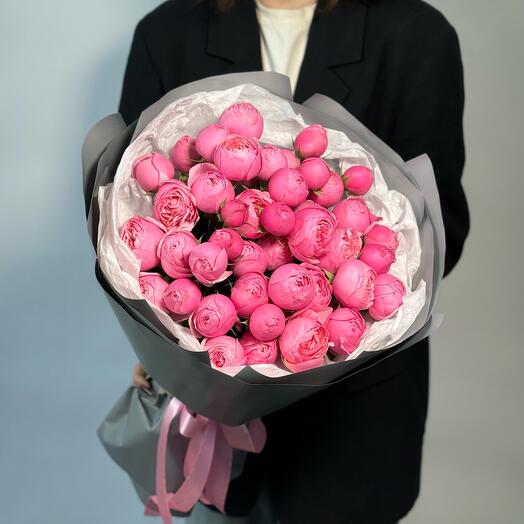Моно букет из пионовидных кустовых роз Silva Pink