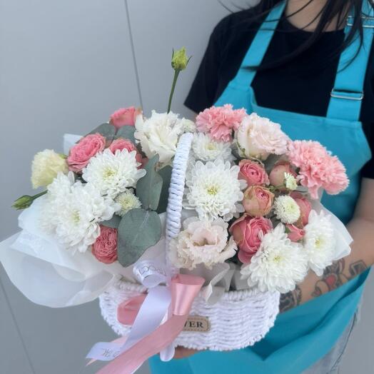 Корзина с цветами🌸