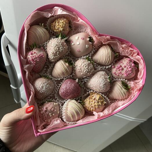 Клубничное сердце