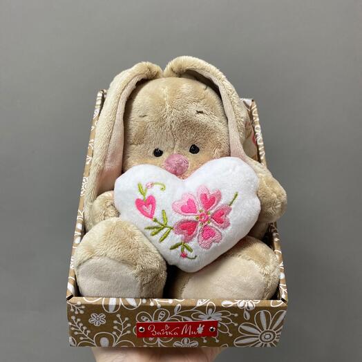 Мягкая игрушка зайка Ми с сердцем