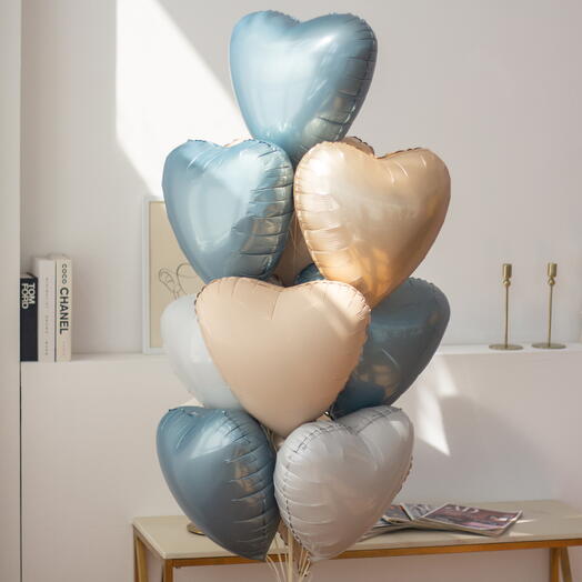 Связка сердец «Утренний туман» на грузе | 10 шаров, 1 груз