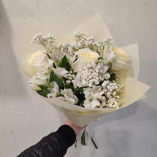 Белый снежок