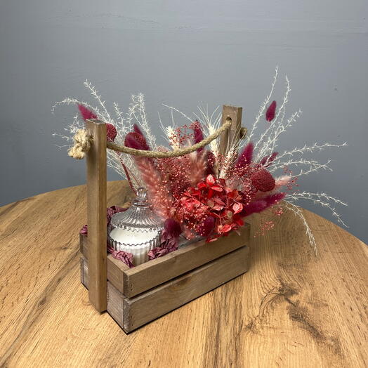 Подарочный набор из сухоцветов со свечой